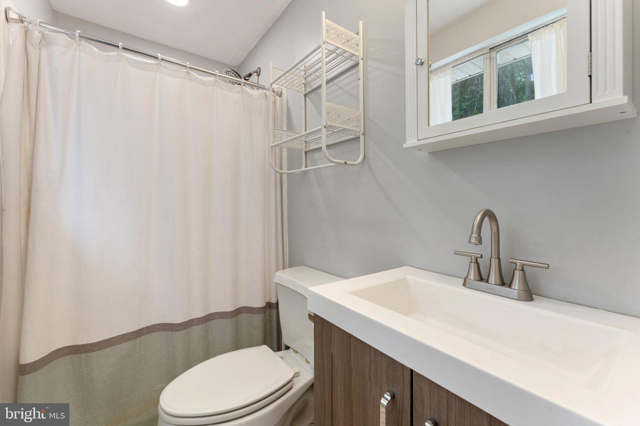 9727 Crest Hill Road Marshall, VA 20115 - Photo 16 of 30 Gallery Image 16