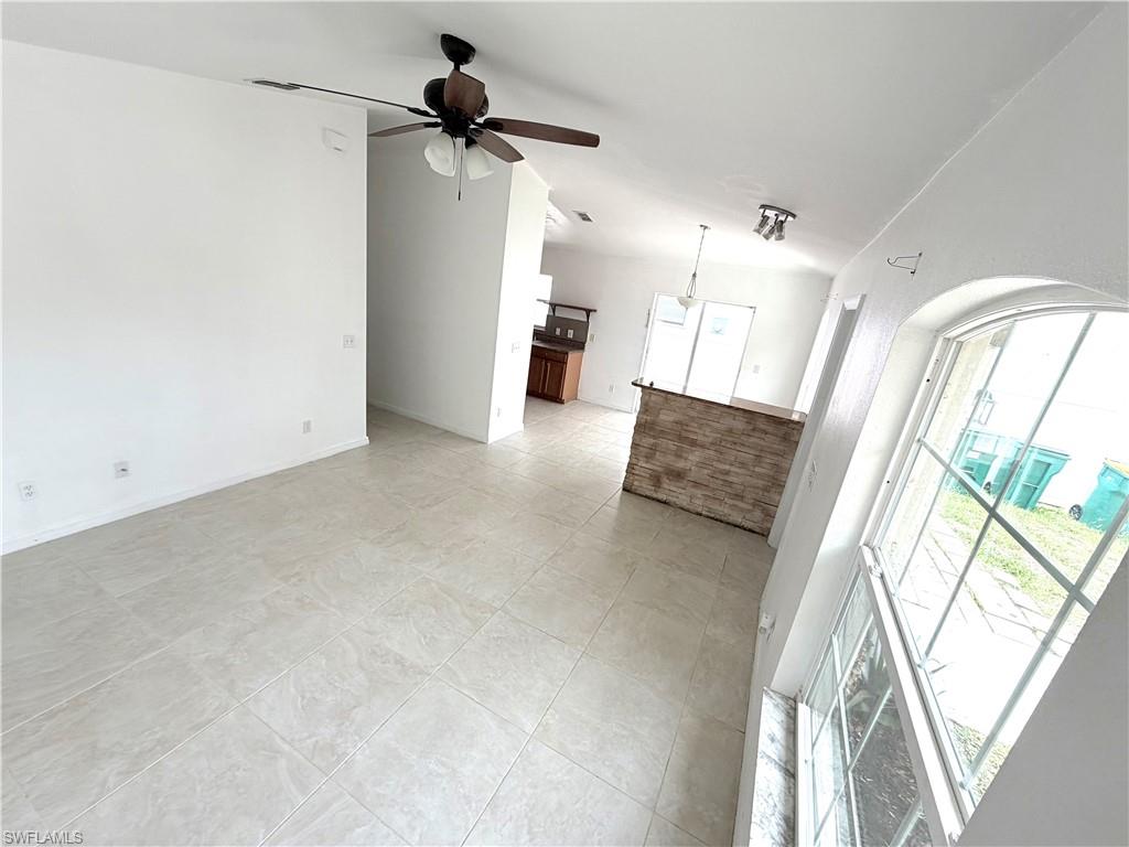 3586 Seagrape Avenue Naples, FL 34104 - Photo 8 of 44