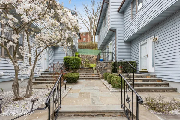 $4,950 | 81 Pemberwick Road, Unit A, Greenwich, CT 06831