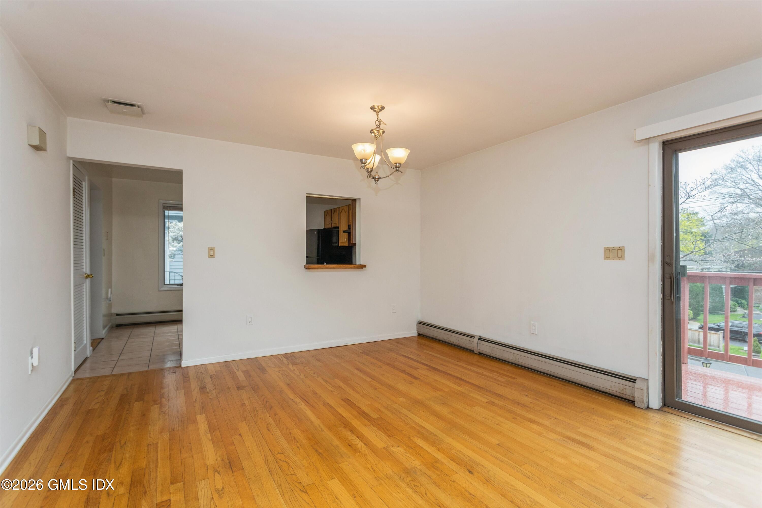 81 Pemberwick Road, Unit A Greenwich, CT 06831 - Photo 7 of 19 Dining Area