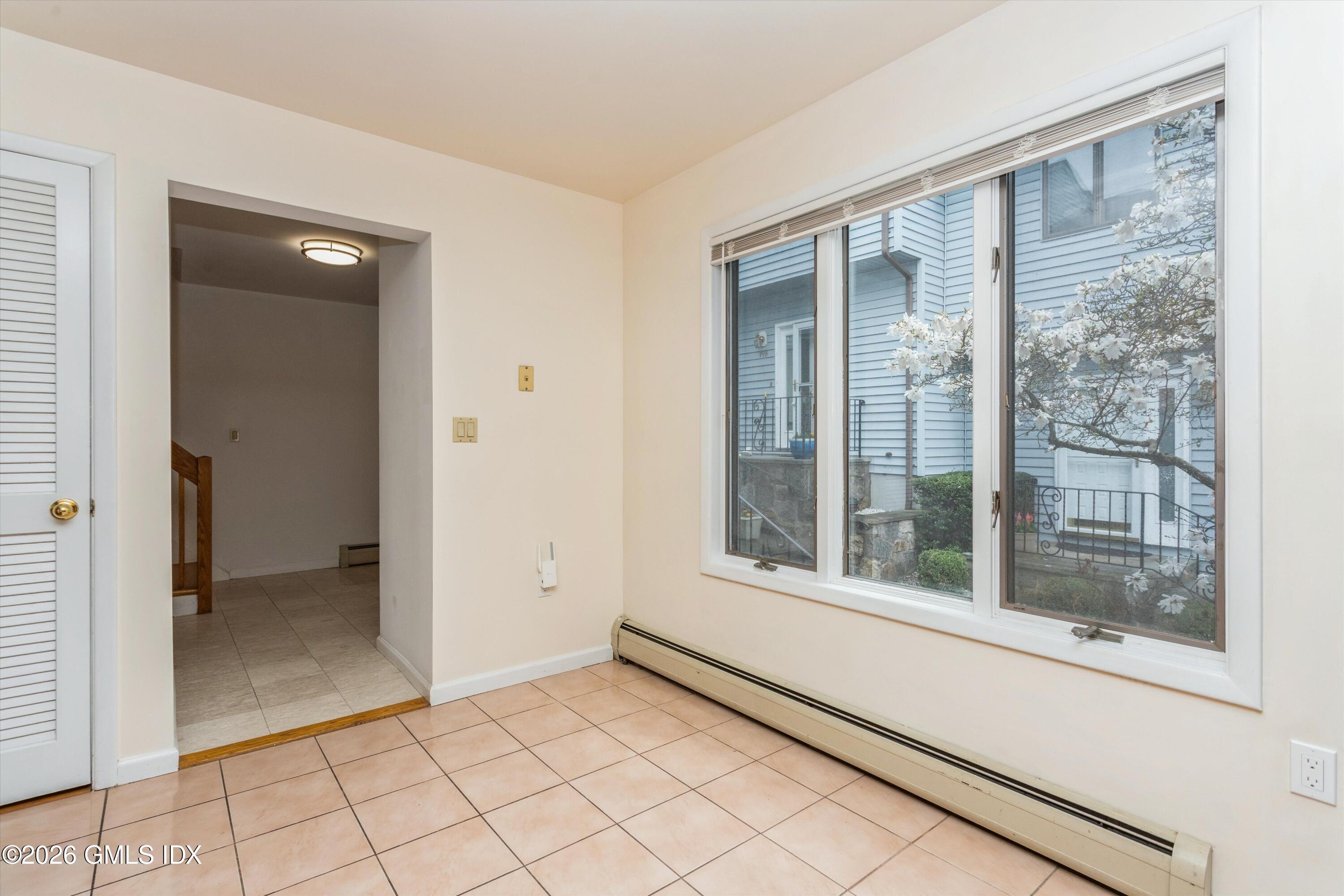 81 Pemberwick Road, Unit A Greenwich, CT 06831 - Photo 9 of 19 Bright & Light Kitchen