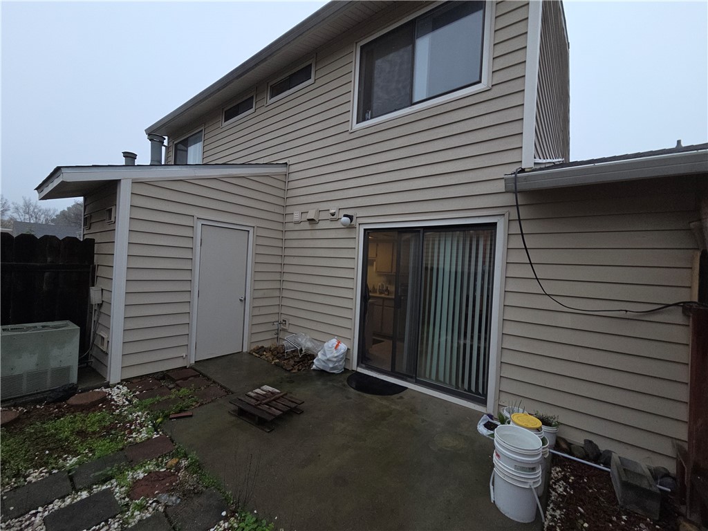 635 North Street Corning, CA 96021 - Photo 25 of 29 a white house with a small yard