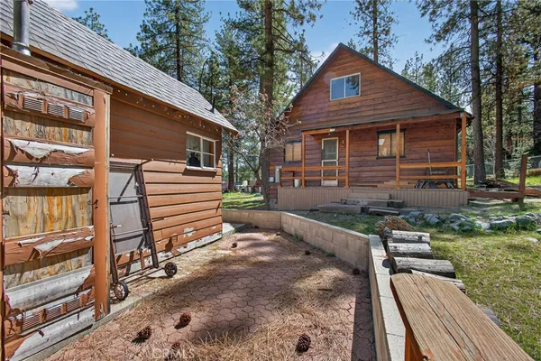 $398,000 | 5806 Victorville Street, Wrightwood, CA 92397