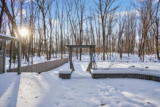 $329,900 | 340 Wood Hills Drive, Concord, MI 49237