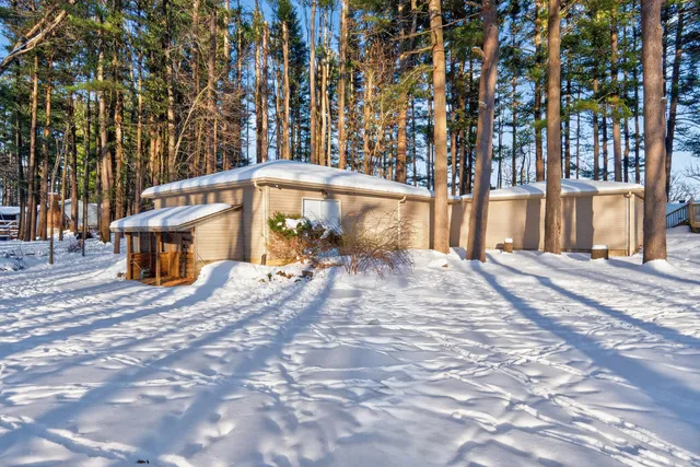 $329,900 | 340 Wood Hills Drive, Concord, MI 49237