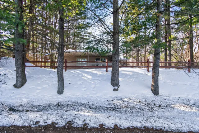 $329,900 | 340 Wood Hills Drive, Concord, MI 49237