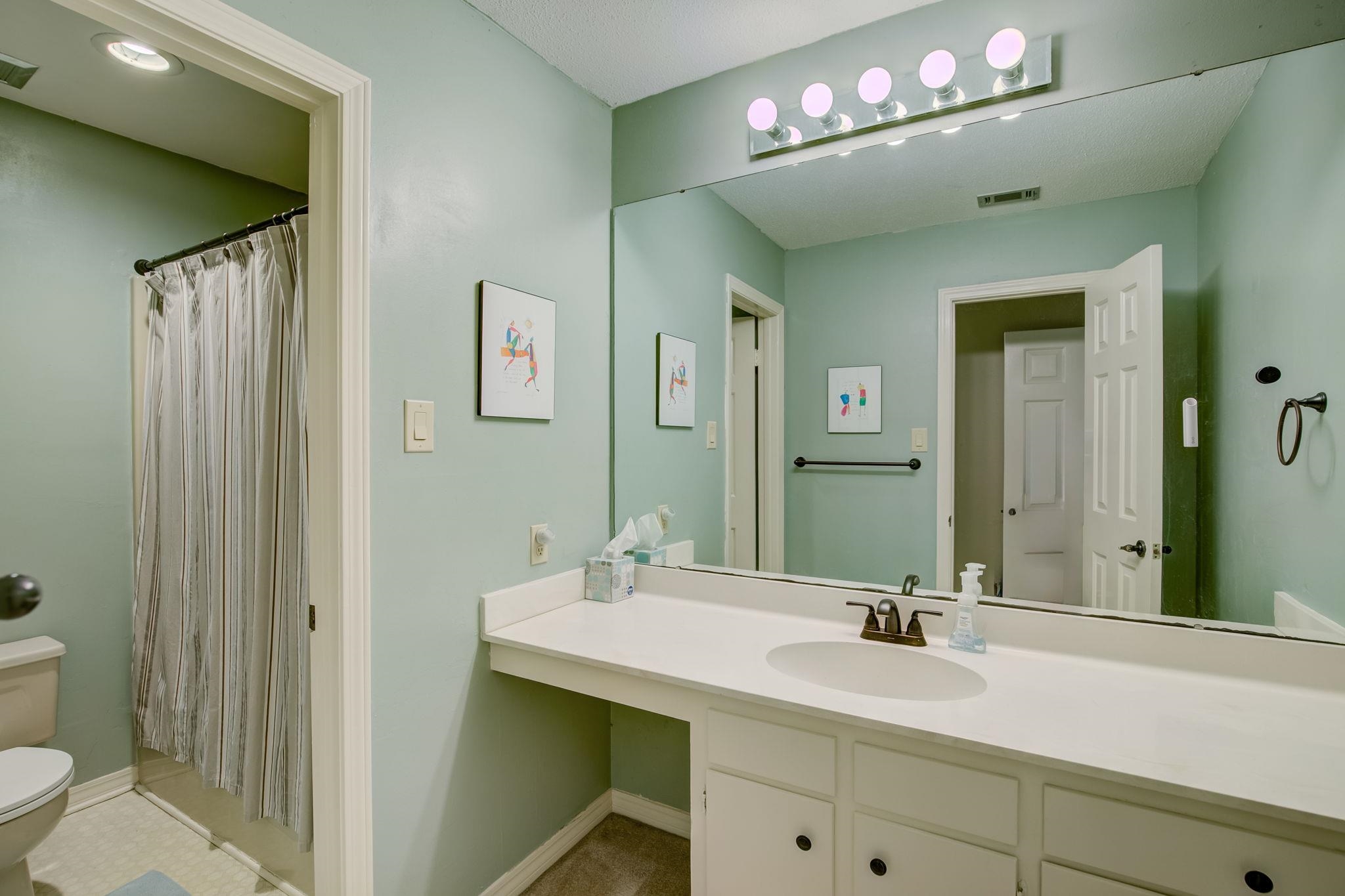 8 Soldiers Route Daphne, AL 36527 - Photo 27 of 42 Bathroom