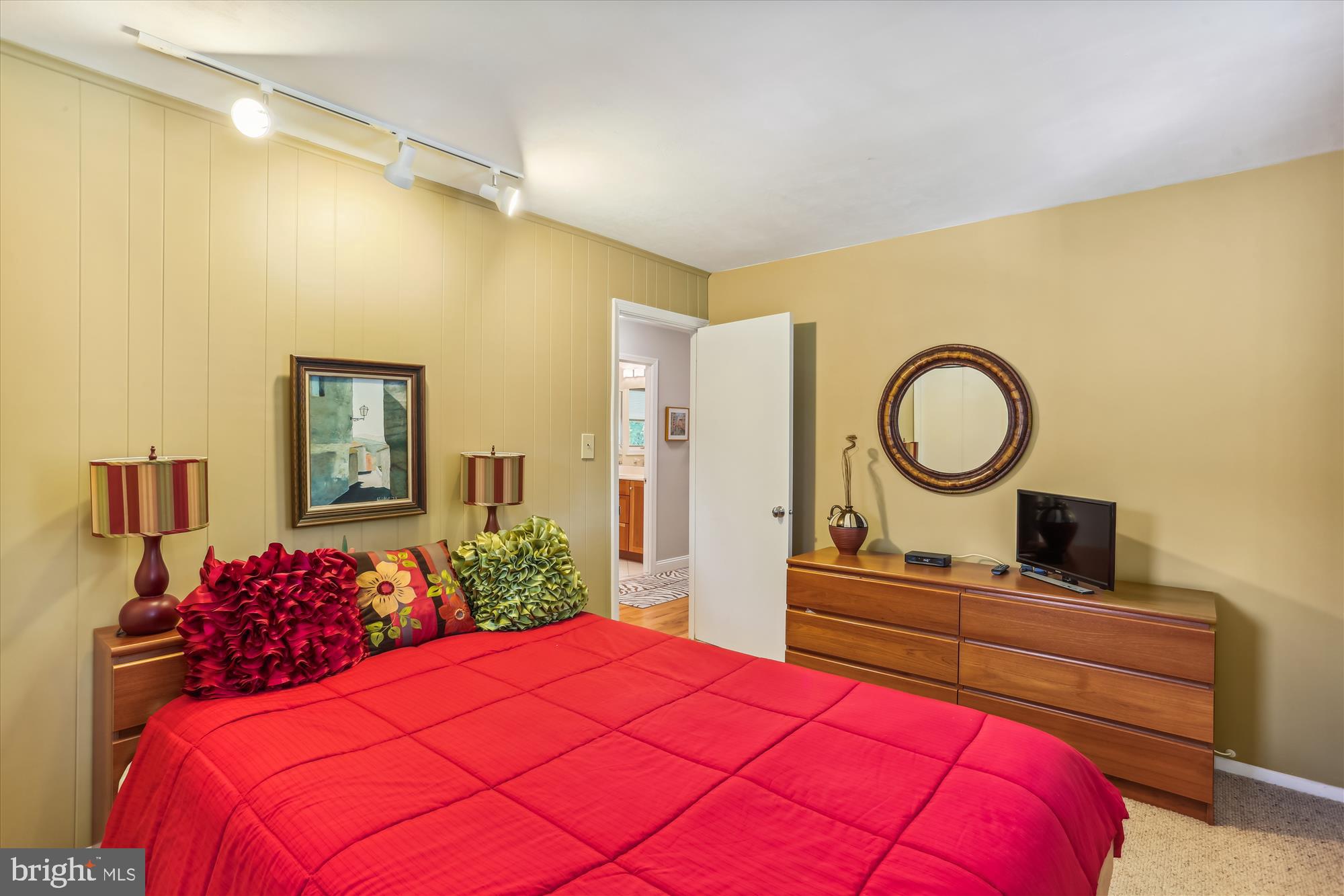 14201 Piccadilly Road Silver Spring, MD 20906 - Photo 19 of 29 Bedroom 4