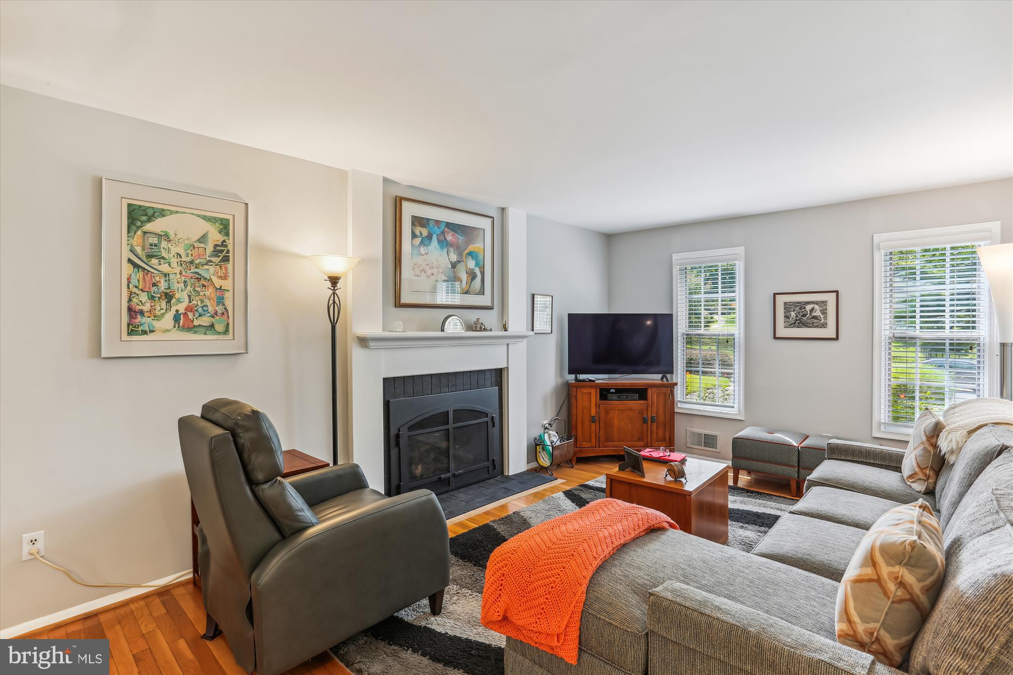 14201 Piccadilly Road Silver Spring, MD 20906 - Photo 6 of 29 Family Room