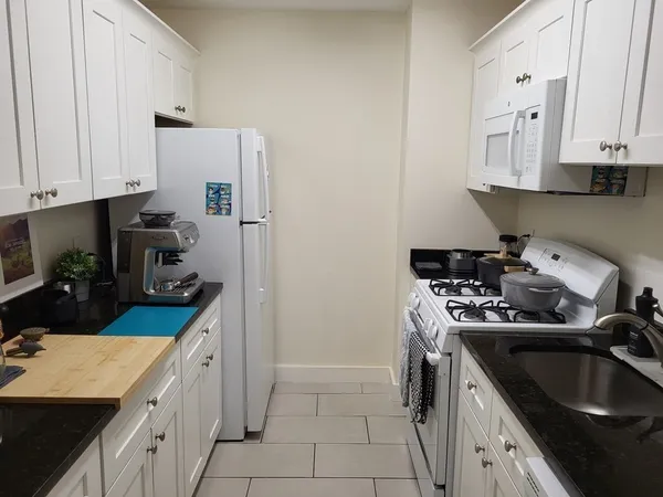 $579,000 | 33 Pond Avenue, Unit 915, Brookline, MA 02445