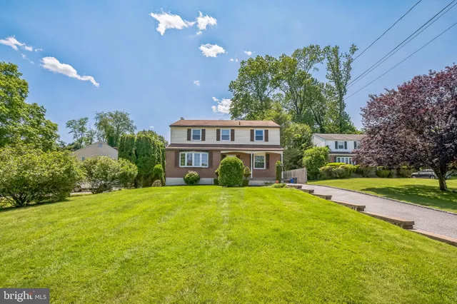 $749,000 | 608 Dolores Drive, Broomall, PA 19008