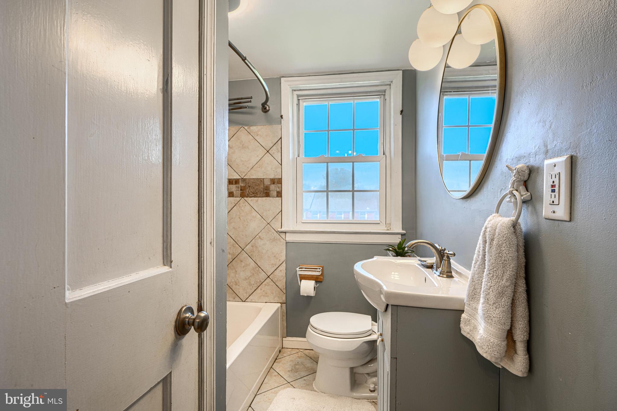 1627 Aberdeen Road Towson, MD 21286 - Photo 38 of 65 Updated full bath