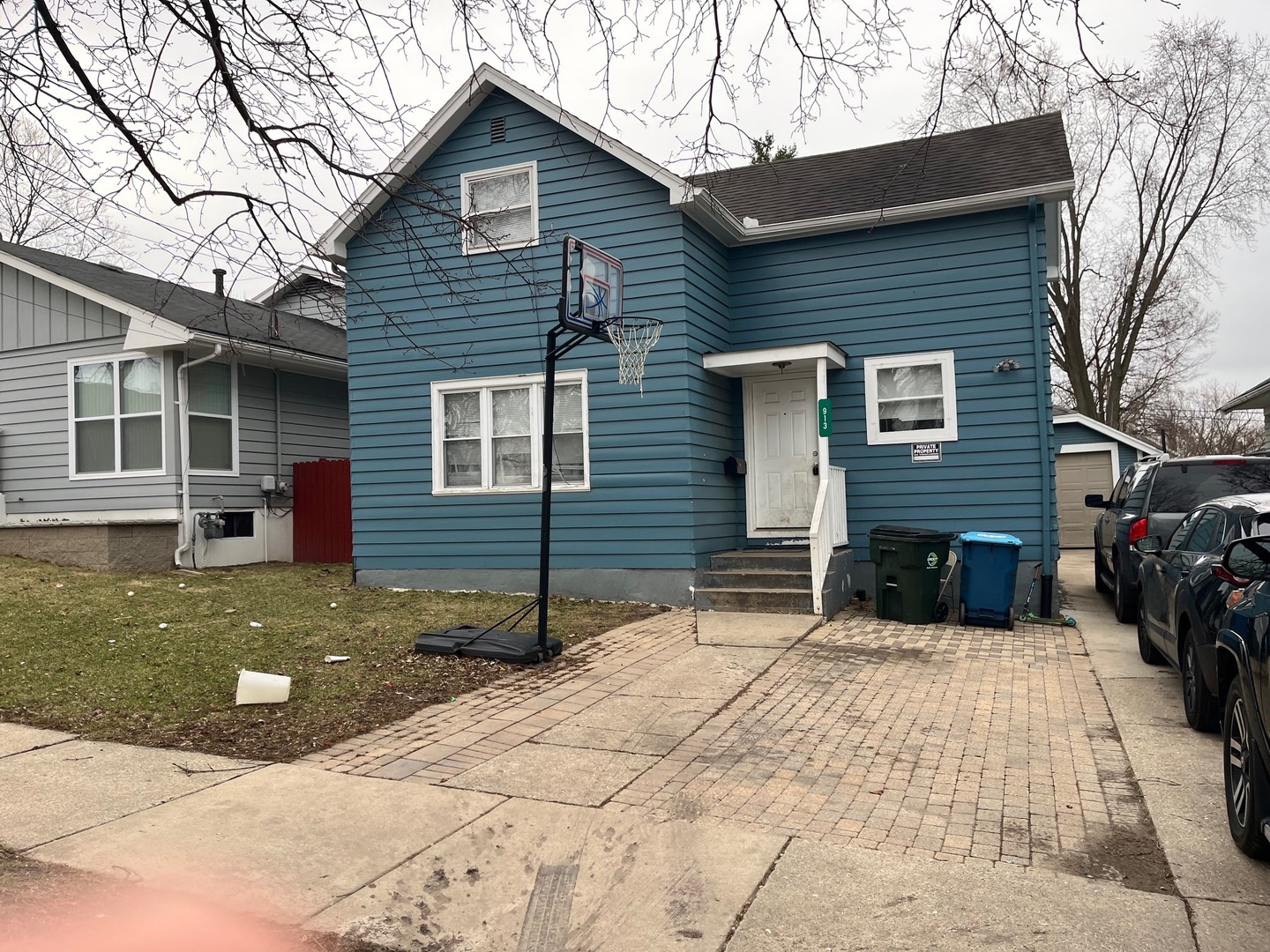 913 Superior Street Aurora, IL 60505 - Photo 3 of 18