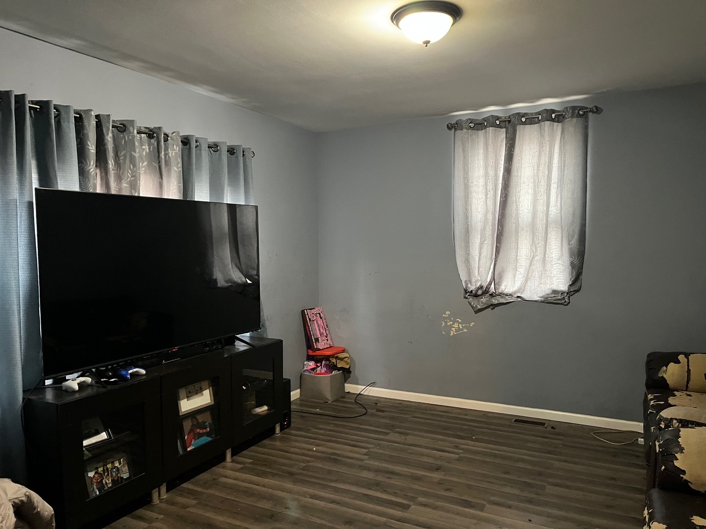913 Superior Street Aurora, IL 60505 - Photo 4 of 18