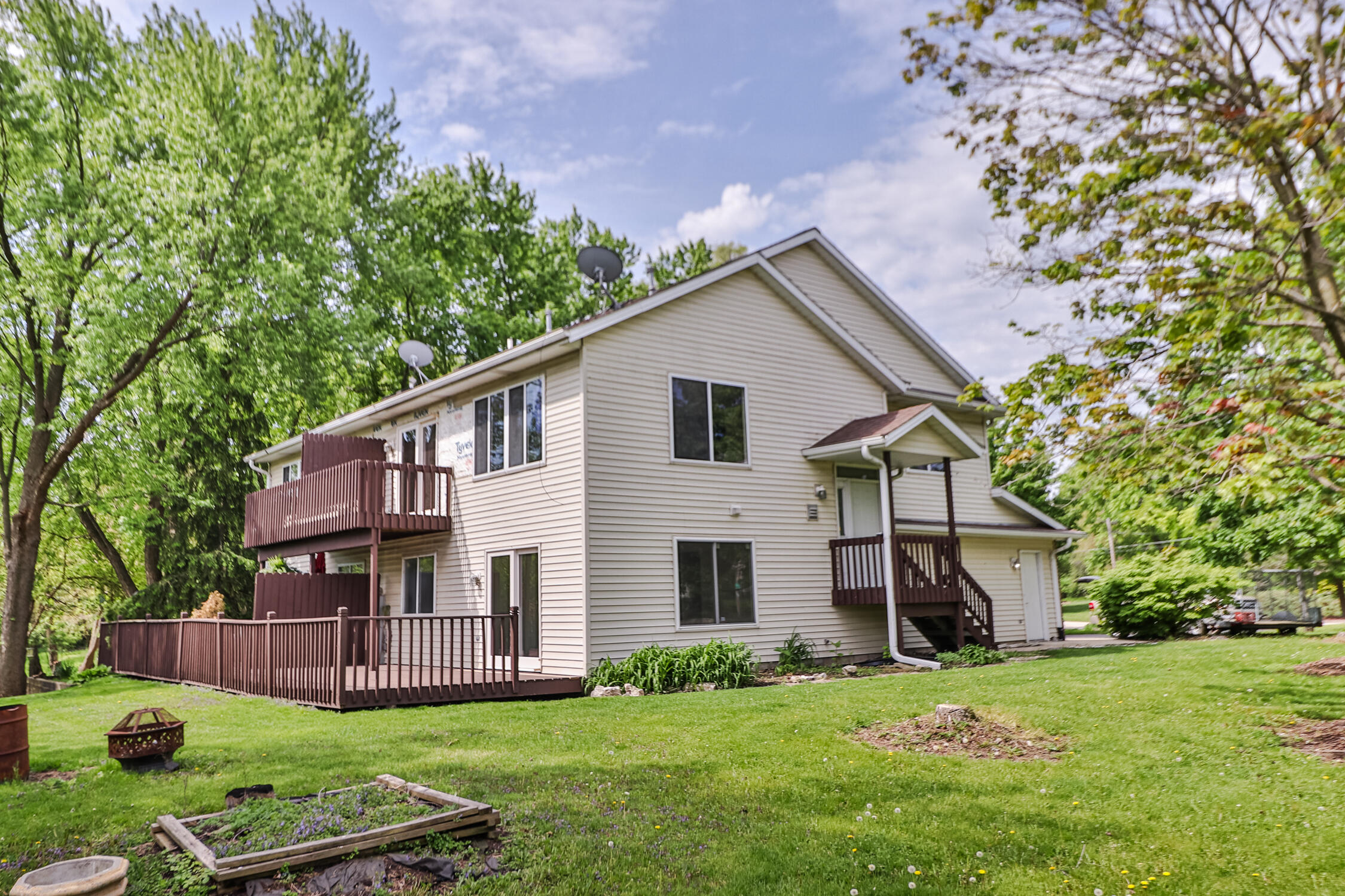 1410 South River Road New Berlin, WI 53151 - Photo 2 of 41 Back Of Home