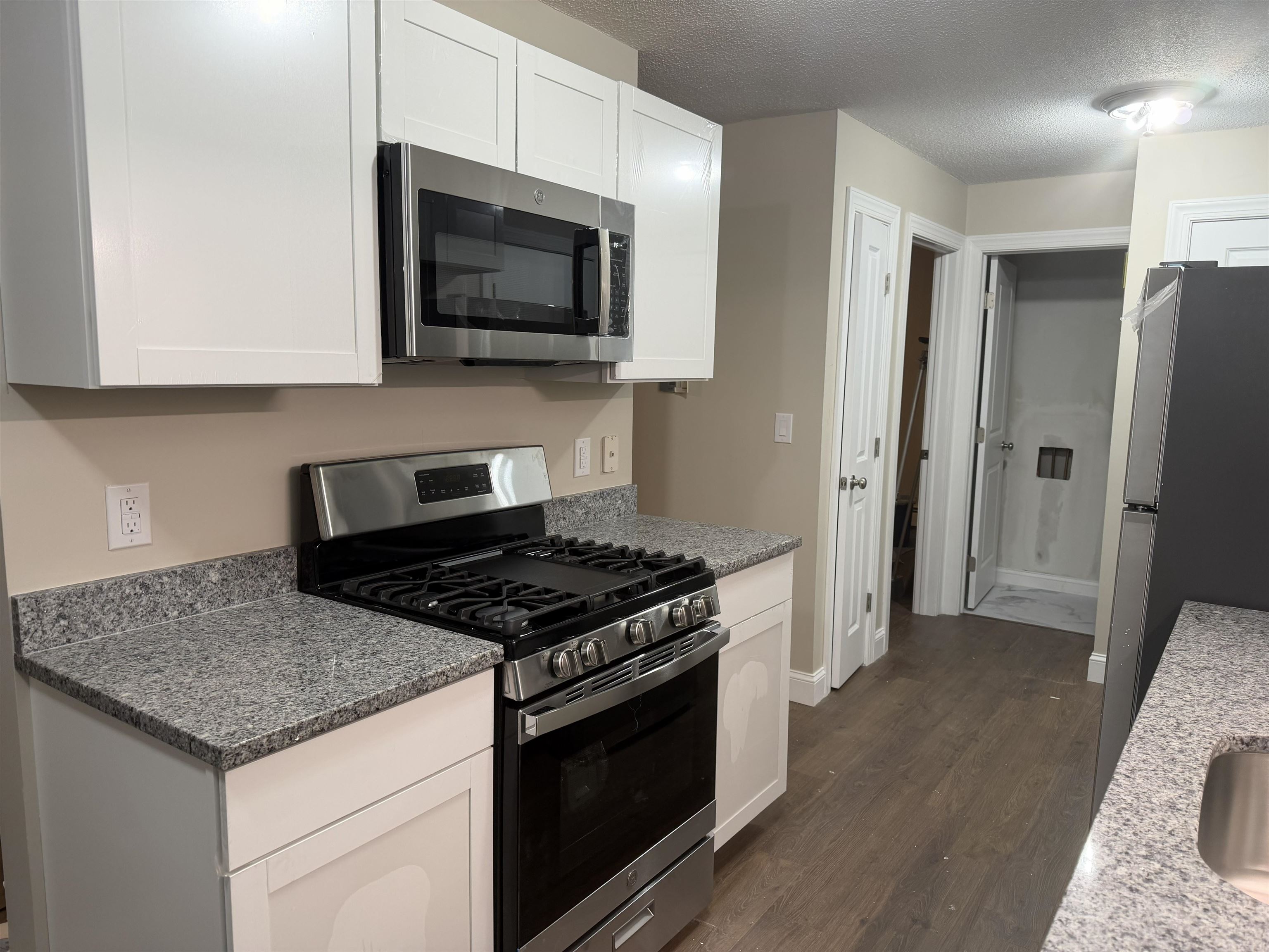 89 Winnacunnet Road, Unit 8 Hampton, NH 03842 - Photo 11 of 26 Gallery Image 11