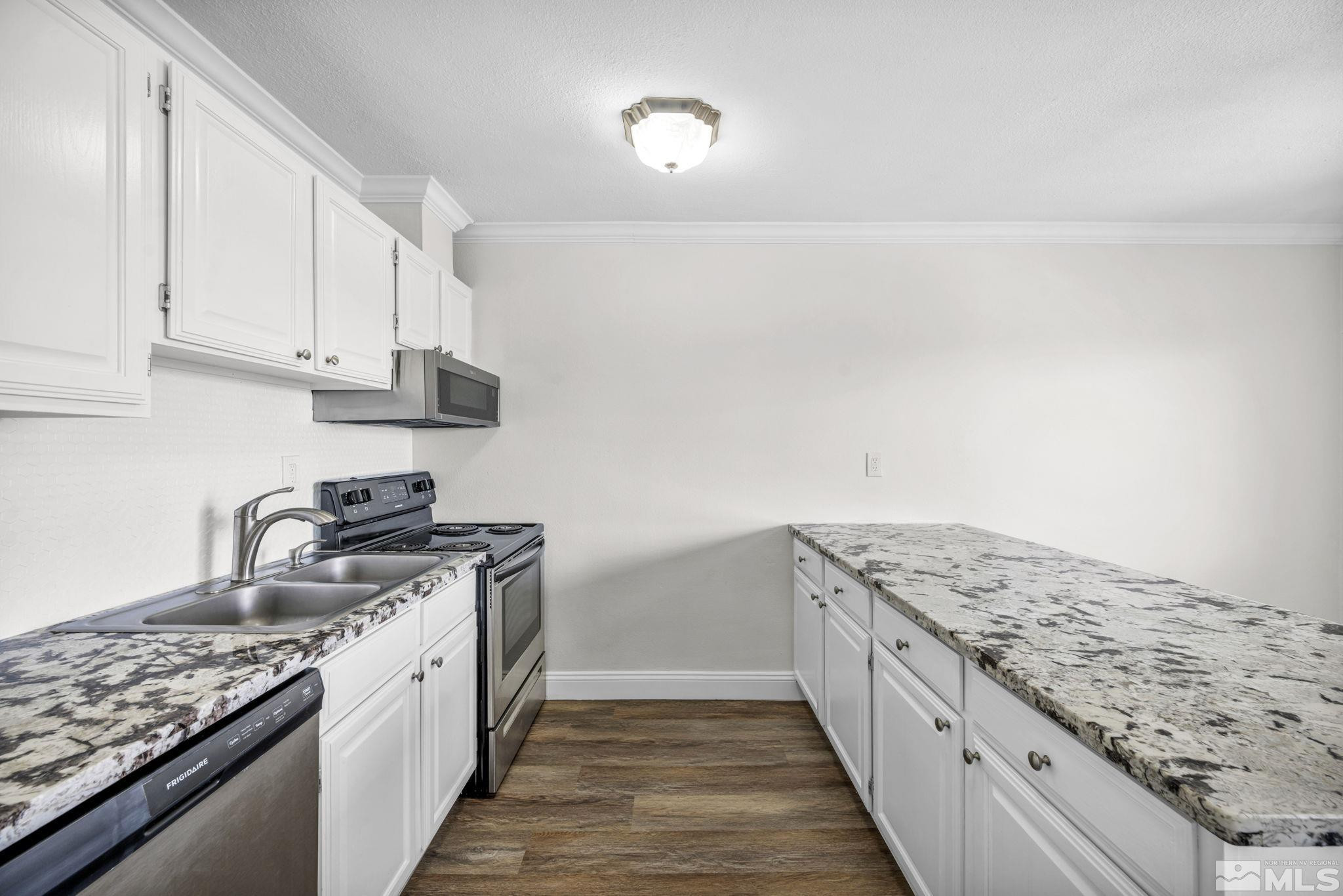 3045 Cashill Boulevard Reno, NV 89509 - Photo 8 of 27 Photo 8