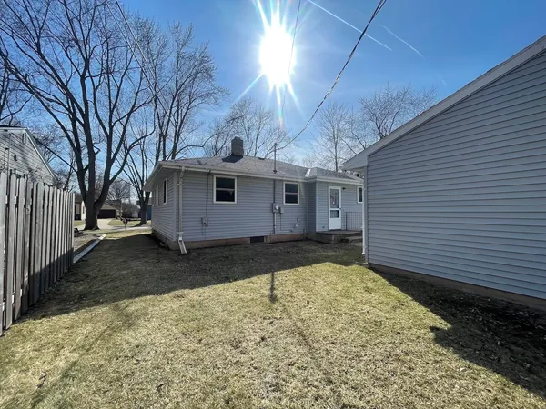 $136,000 | 492 Cottage Grove Avenue, Green Bay, WI 54304