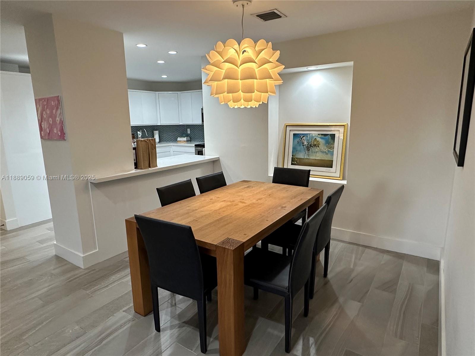 201 Crandon Boulevard, Unit 302 Key Biscayne, FL 33149 - Photo 7 of 12