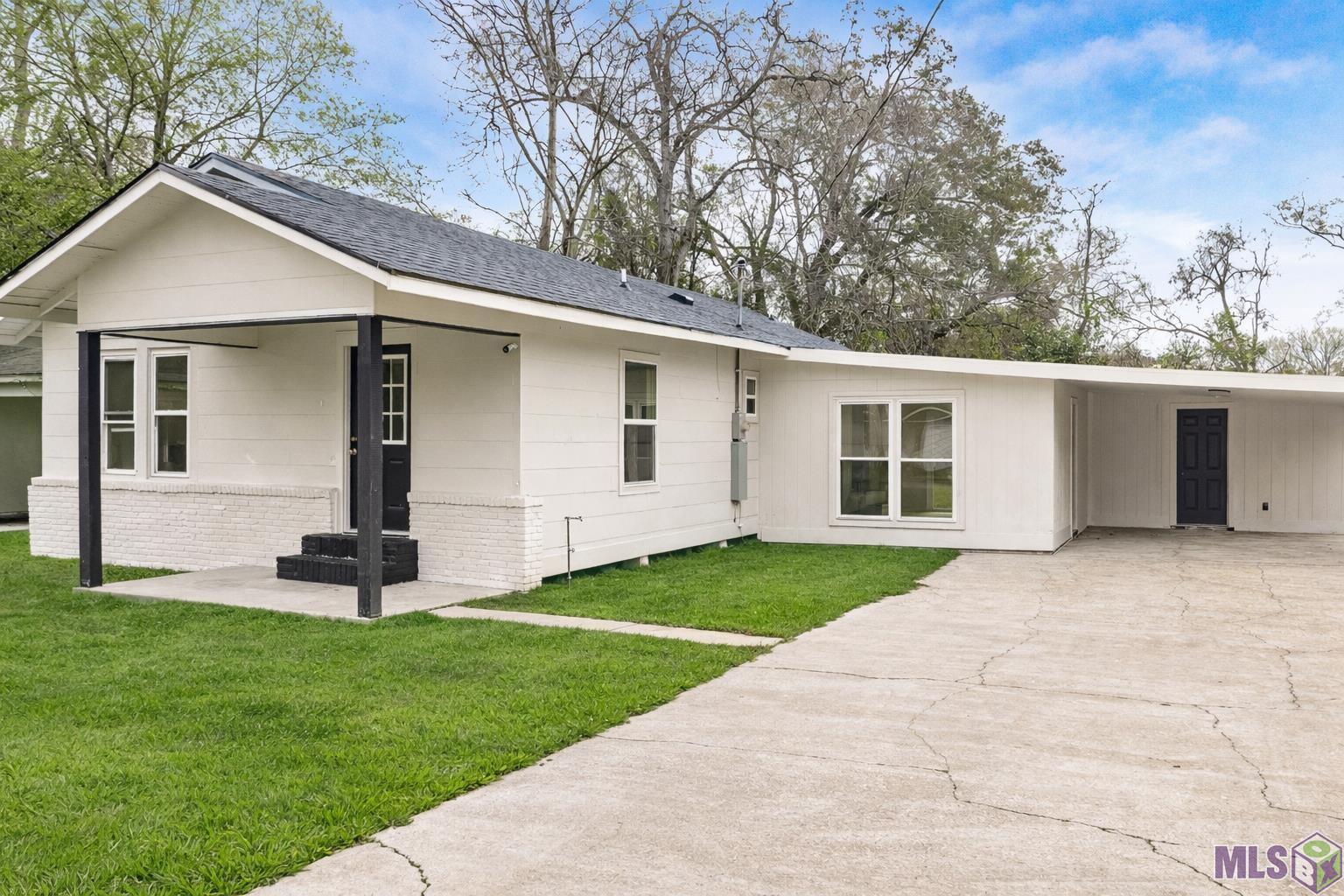 4784 Sycamore Street Baton Rouge, LA 70805 - Photo 1 of 13