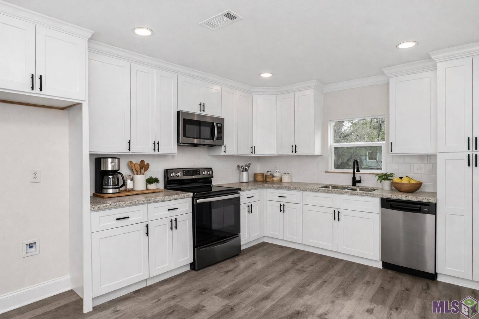 4784 Sycamore Street Baton Rouge, LA 70805 - Photo 4 of 13 Kitchen Staged