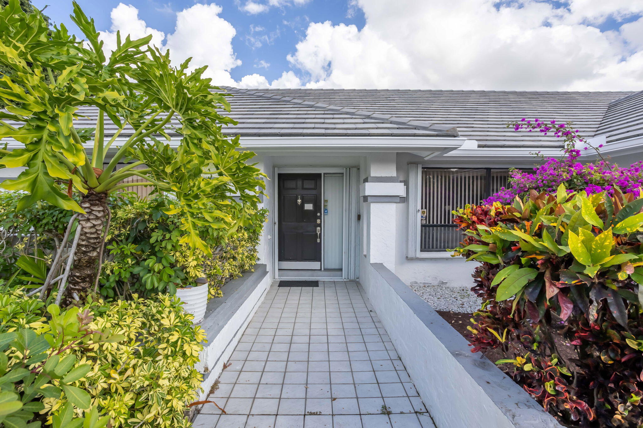 9476 El Clair Ranch Road Boynton Beach, FL 33437 - Photo 5 of 28 3-web-or-mls-0E2A1979-HDR