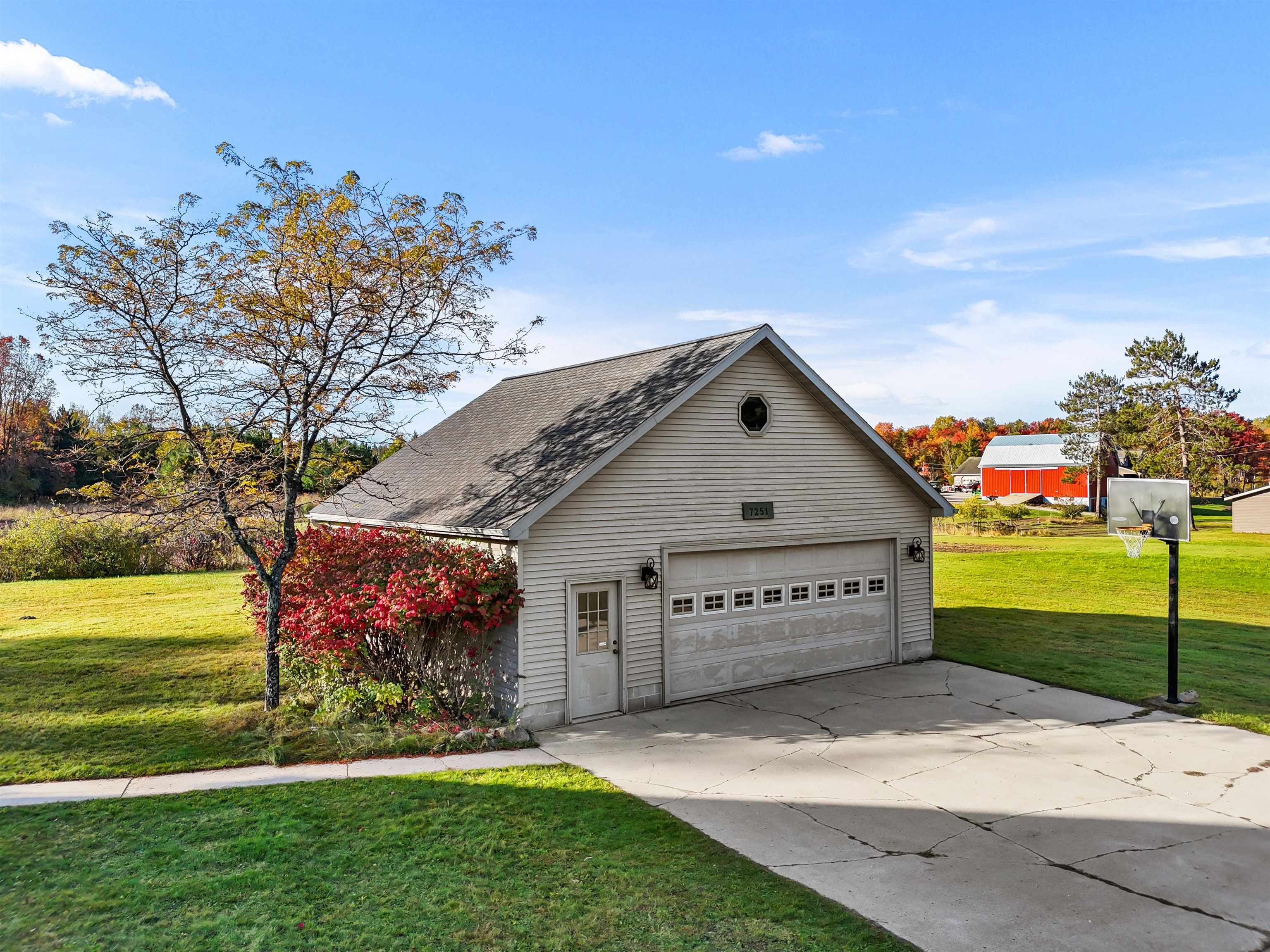 7251 West 50 Road Cadillac, MI 49601 - Photo 11 of 50