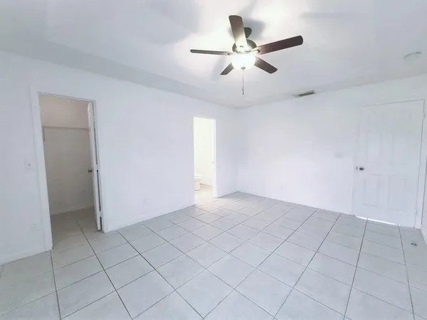 $2,250 | 1632 Southeast Chello Lane, Port St. Lucie, FL 34983