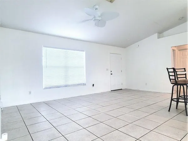 $2,250 | 1632 Southeast Chello Lane, Port St. Lucie, FL 34983