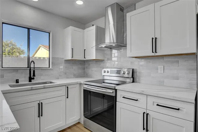 $1,995 | 4012 North Mira Lane, Las Vegas, NV 89108