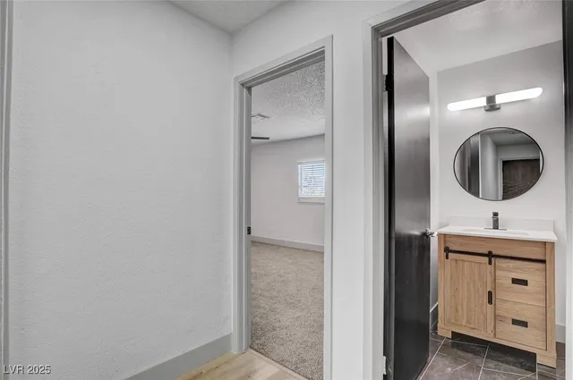 $1,995 | 4012 North Mira Lane, Las Vegas, NV 89108