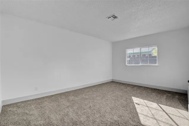 $1,995 | 4012 North Mira Lane, Las Vegas, NV 89108