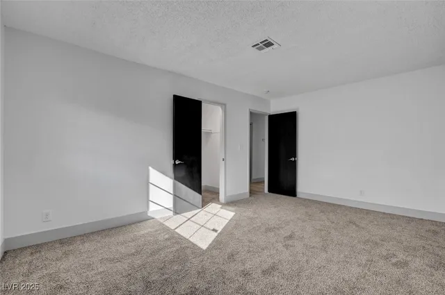 $1,995 | 4012 North Mira Lane, Las Vegas, NV 89108