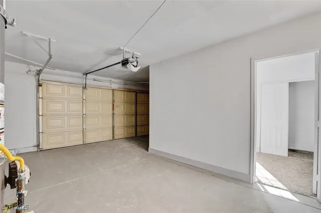 $1,995 | 4012 North Mira Lane, Las Vegas, NV 89108