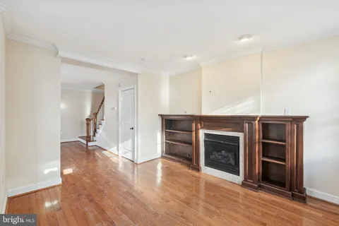 a view of a livingroom with a fireplace