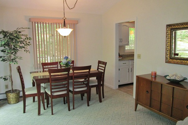 21 Stowe Road Grafton, MA 01519 - Photo 5 of 30 Gallery Image 5