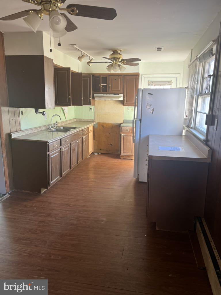 6640 Pomfret Road La Plata, MD 20646 - Photo 6 of 16 a bathroom with a sink mirror and a bath tub