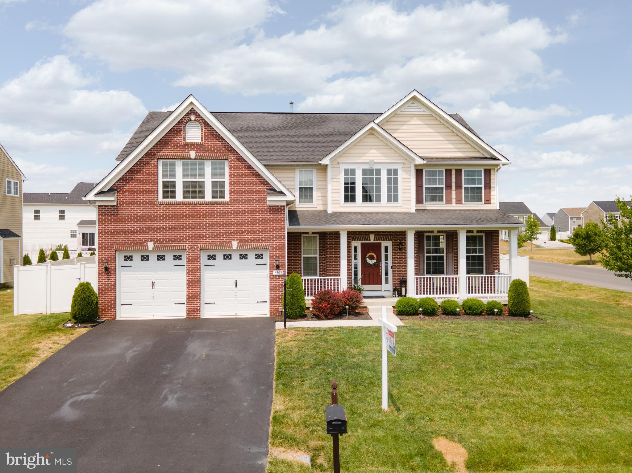 18903 Maple Valley Circle Hagerstown, MD 21742 - Photo 5 of 60