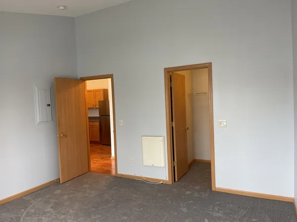 $1,950 | 1517 Silverstone Drive, Unit 1517, Carpentersville, IL 60110