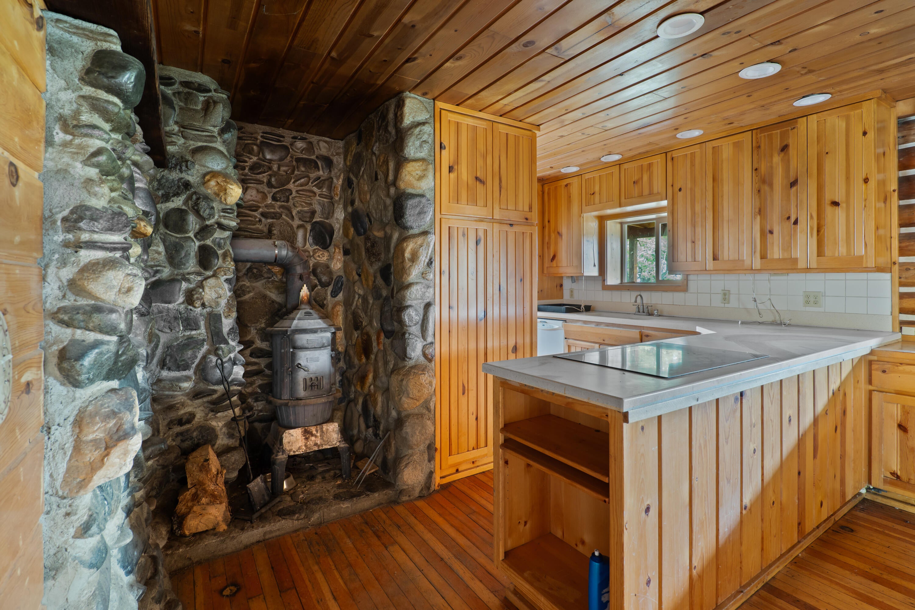 3017 Boomer Hill Road Myrtle Creek, OR 97457 - Photo 38 of 53 3017 Boomer Hill Rd - Interior-6