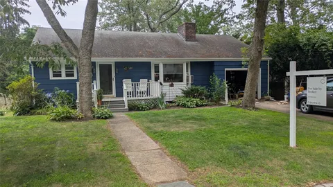 $689,988 | 9 North Court, Bayville, NY 11709