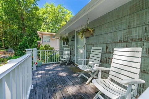 $689,988 | 9 North Court, Bayville, NY 11709