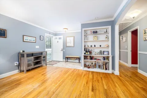 $689,988 | 9 North Court, Bayville, NY 11709