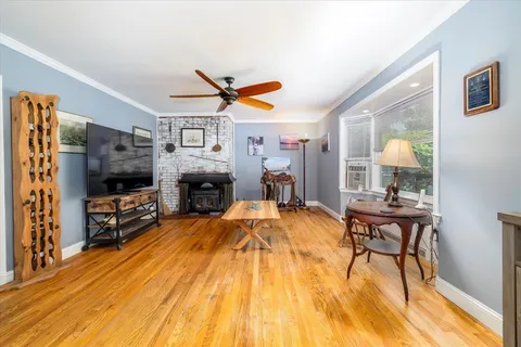 $689,988 | 9 North Court, Bayville, NY 11709