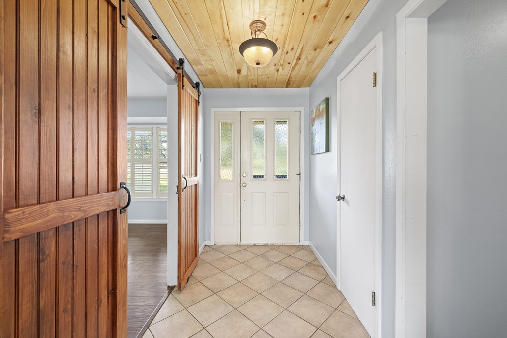 20 Oak Haven Road Fredericksburg, TX 78624 - Photo 5 of 27 ENTRY