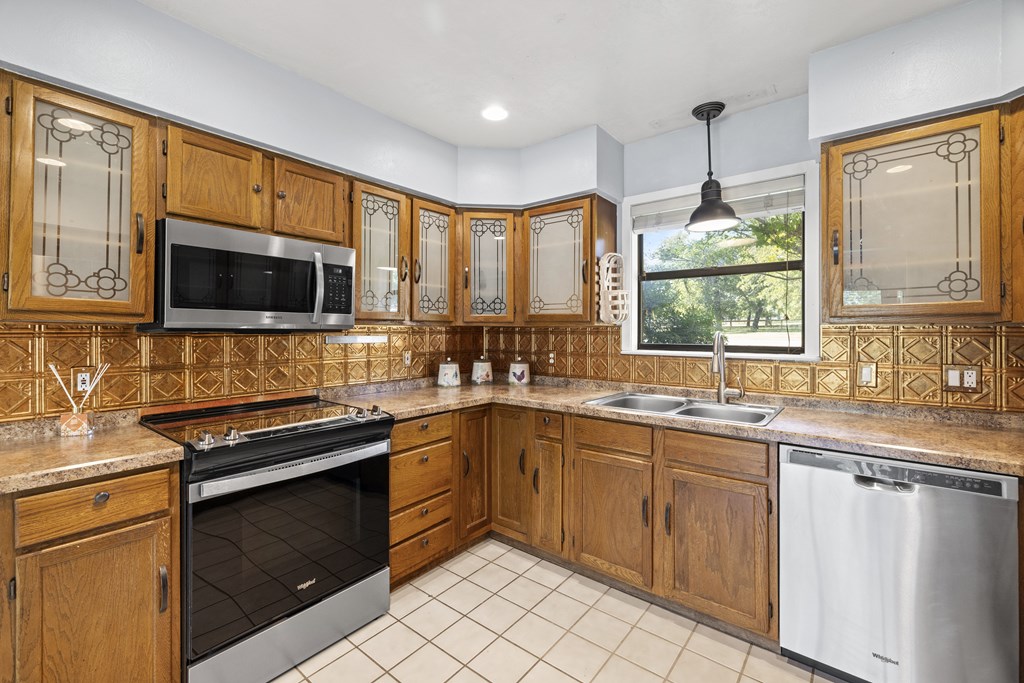 20 Oak Haven Road Fredericksburg, TX 78624 - Photo 10 of 27 KITCHEN