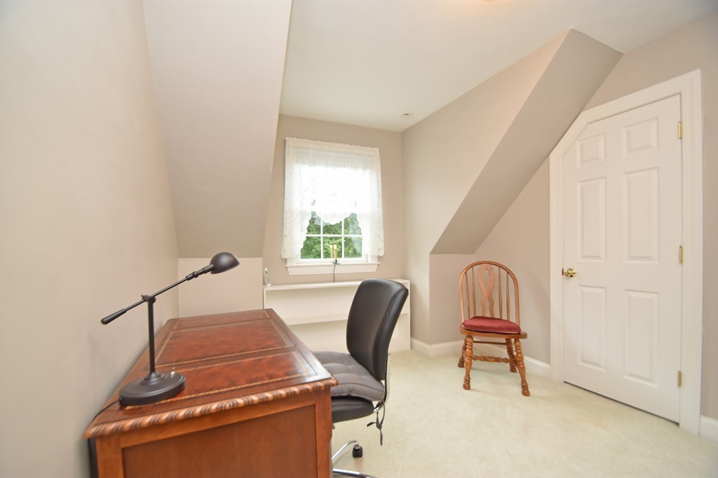 42 Miscoe Road Mendon, MA 01756 - Photo 16 of 23 Gallery Image 16