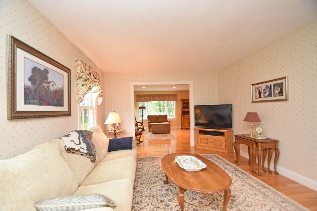 42 Miscoe Road Mendon, MA 01756 - Photo 8 of 23 Gallery Image 8