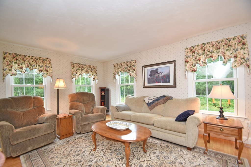 42 Miscoe Road Mendon, MA 01756 - Photo 9 of 23 Gallery Image 9