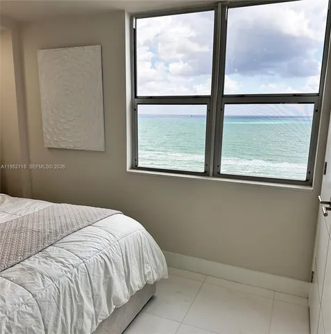 $4,950 | 5701 Collins Avenue, Unit 1221, Miami Beach, FL 33140
